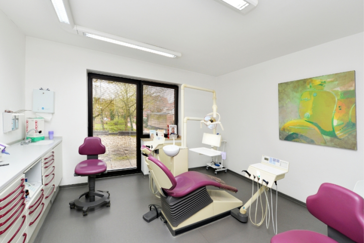 Praxis & Mitarbeiter >  | Zahnarztpraxis Dr. Heinz J. Weykamp - in Emmerich und Umgebung